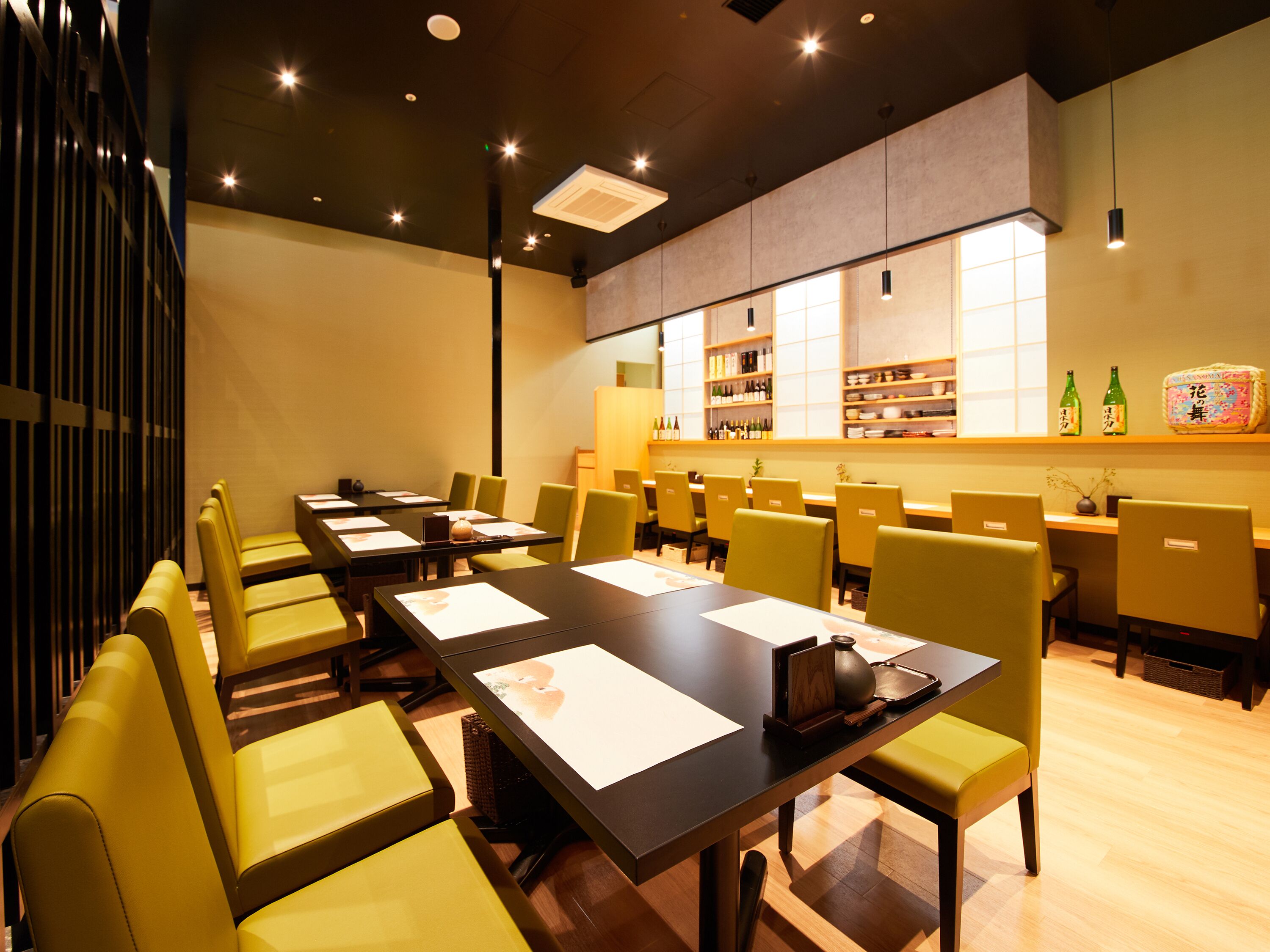 3 restaurants, breakfast, lunch, dinner served; japanese cuisine