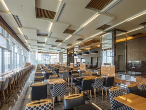 3 restoran, melayani sarapan, makan siang; sajian masakan Jepang