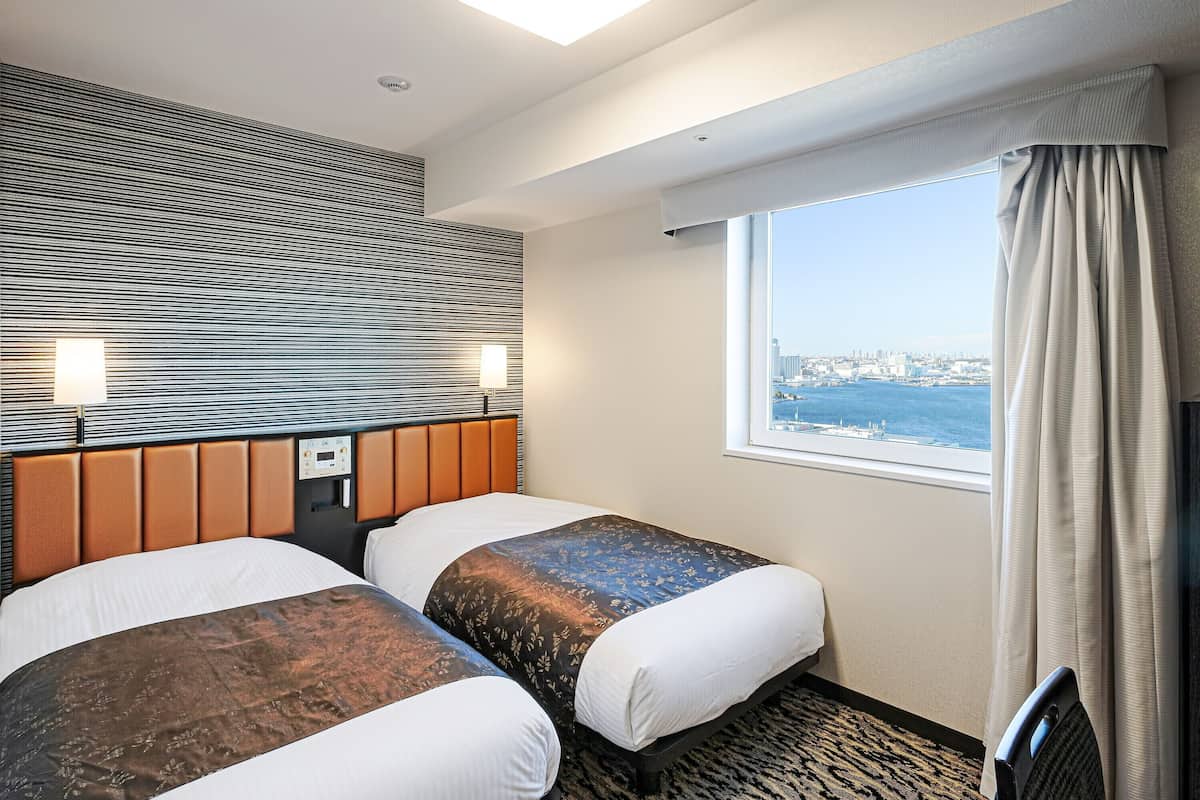Down comforters, desk, blackout drapes, free WiFi