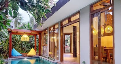 Villa 4-BR Klub Bunga No. 8 Batu Malang