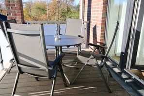 Apartment, 2 Bedrooms, Non Smoking | Balkong