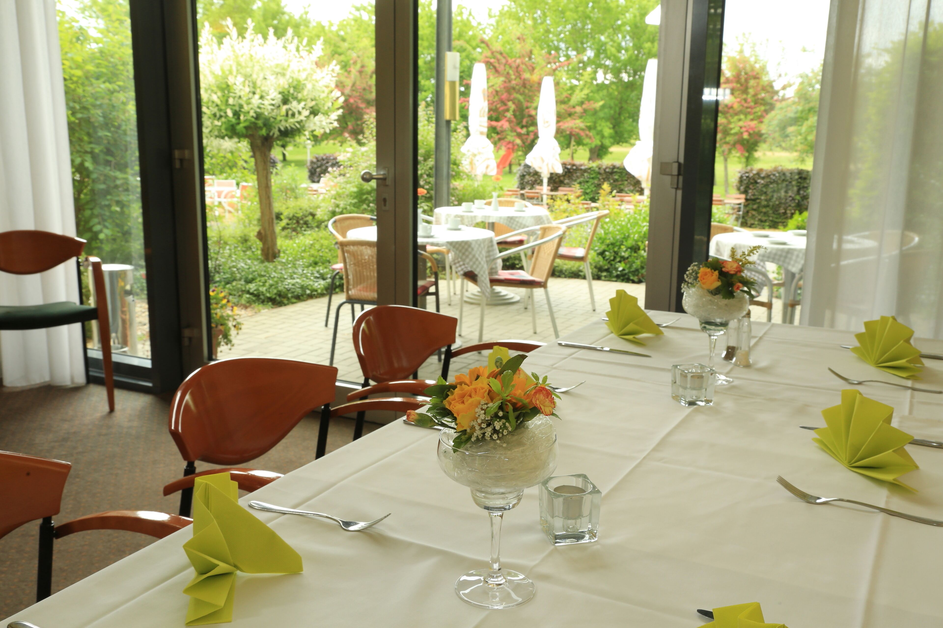 Abendessen, Speisen im Freien 