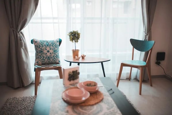 Apartment | Living room | Flat-screen TV