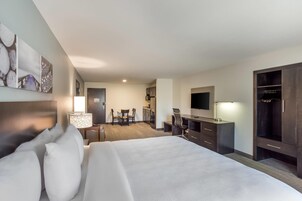 Suite, 1 King Bed, Accessible, Non Smoking | Premium bedding, desk, laptop workspace, blackout drapes