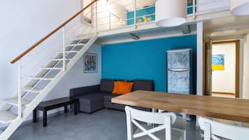 Studio | Desk, iron/ironing board, free WiFi, bed sheets