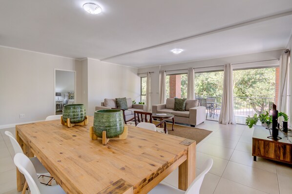City Apartment, Multiple Beds, Non Smoking | In-room dining - UniqueStay Mayfair Deluxe Apartment (Cape Town)