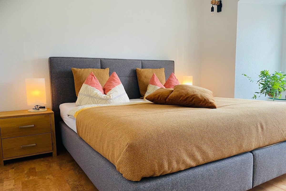 Basic Double Room, Ensuite, Mountain View (Forsthaus 12) | Room amenity