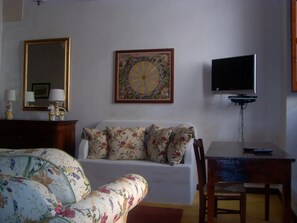 Flat-screen TV, DVD player - Archidamo Bed & Breakfast (Manduria)