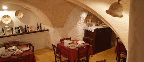 Komplett frokost er inkludert hver dag