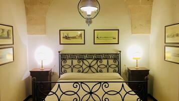 Quarto quádruplo superior | Frigobar, cofres nos quartos, escrivaninha