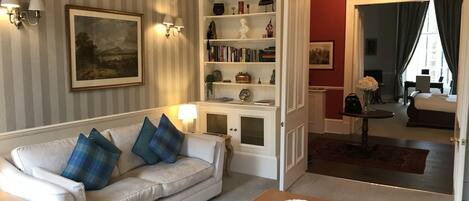 Luxury Apartment, Ensuite, City View (Luxury) | Lounge