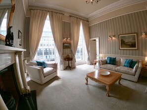 奢华公寓, 独立浴室, 城市景观 (Luxury) | 酒廊