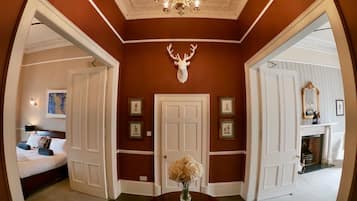 Luksushuoneisto, kylpyhuone makuuhuoneen yhteydessä, kaupunkinäköala (Luxury) | Aula