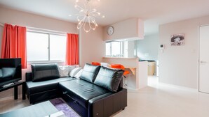 Apartment | Living area | Flat-screen TV - Starvilla301 (Osaka)