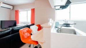 Apartment | Private kitchenette | Fridge, microwave, stovetop, electric kettle - Starvilla301 (Osaka)