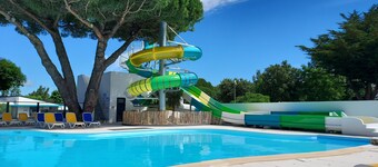 萨林斯区露营酒店