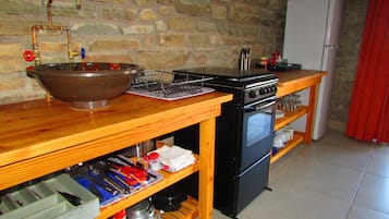 Casa de campo Confort | Cocineta privada | Refrigerador con congelador, horno y parrilla de estufa