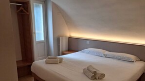 Uklassifisert bilde, 4 av 5, knapp