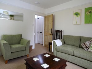 Cottage, Private Bathroom (Willow Farm Cottage) | Lounge - Dairy Barns Holiday Cottages (Norwich)