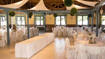 Banquet hall