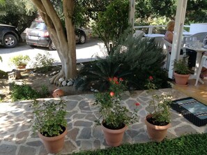 Garden - Studios Stella (Agios Vasileios)