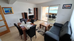 Apartment, 2 Bedrooms (5 - B4+1) | Private kitchen | Fridge, microwave, oven, stovetop