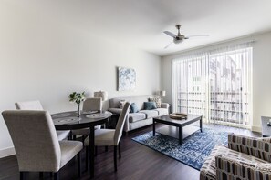 43-inch LED TV with cable channels, TV, Netflix