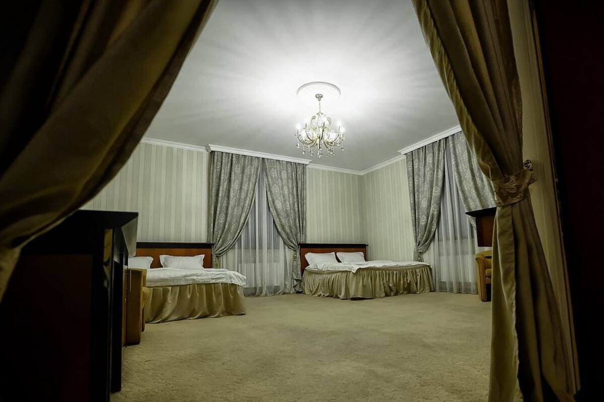 Family Suite | In-room safe, blackout curtains, soundproofing, free WiFi