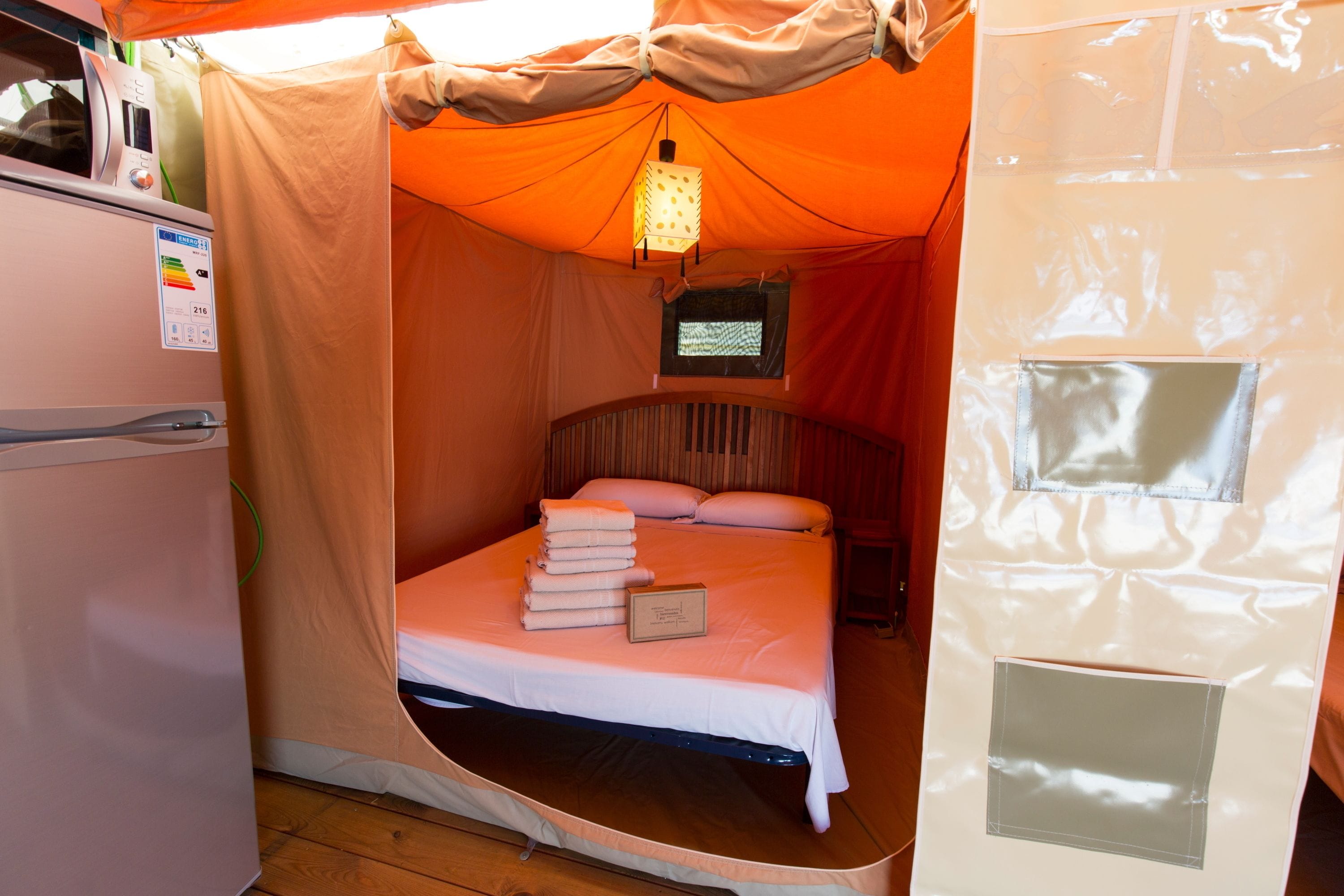 Superior tent, uitzicht op strand (Caribe) | Een strijkplank/strijkijzer, babybedden, gratis wifi, beddengoed