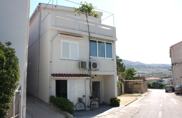 Front of property - Apartment Jasenka (Pag)
