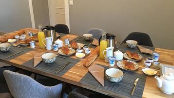 Petit déjeuner continental compris tous les jours