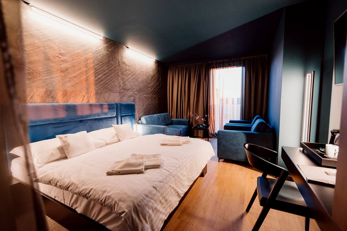 studio | 1 bedroom, in-room safe, desk, soundproofing