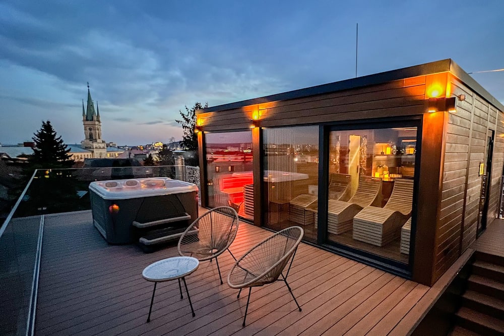 BOUTIQUE HOTEL11 with rooftop SPA