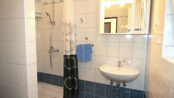 Apartment, 2 Schlafzimmer | Badezimmer