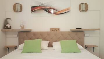 Apartment, 1 Bedroom | Soundproofing, iron/ironing board, free WiFi, bed sheets