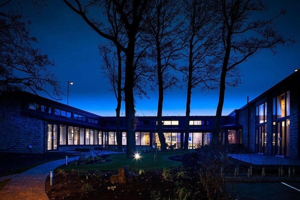 المنشأة من الخارج