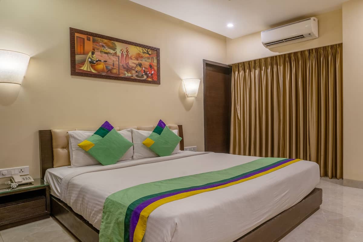 Deluxe-Doppelzimmer | Zimmersafe, Schreibtisch, Bügeleisen/Bügelbrett, kostenloses WLAN