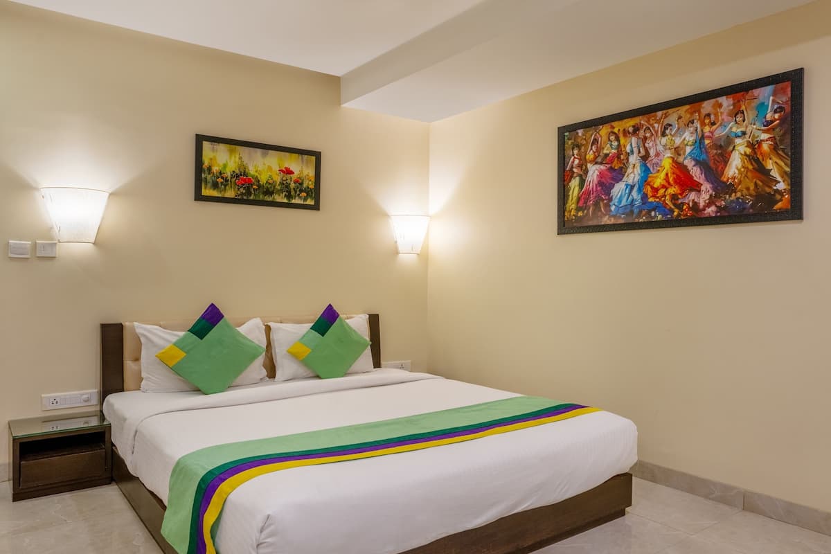 Premium-Doppelzimmer | Zimmersafe, Schreibtisch, Bügeleisen/Bügelbrett, kostenloses WLAN