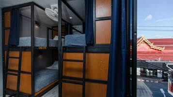 1 Person in 4-Bed Dormitory - Female Only | Vue de la chambre