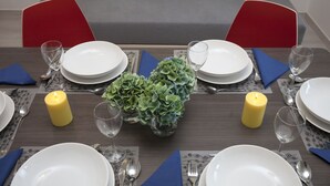 아파트, 침대(여러 개), 금연, 시내 전망 | 전용 간이 주방 | 냉장고, 오븐, 쿡탑, 전기 주전자