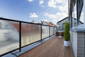 Appartement, plusieurs lits, non-fumeur, vue ville | Balcon