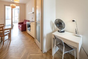 City Apartment, Multiple Beds, Accessible, City View | Living area