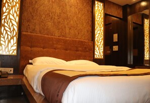 Premium Room | Soundproofing, iron/ironing board, free WiFi, bed sheets - Hotel Angina (Kolkata)