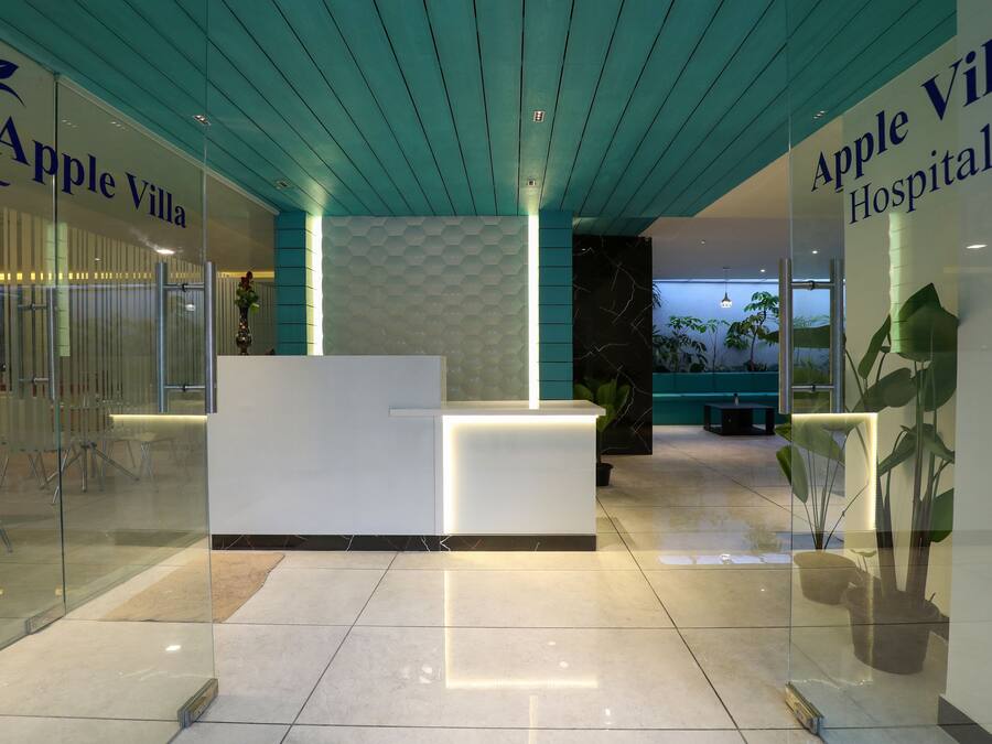 Área de estar no saguão