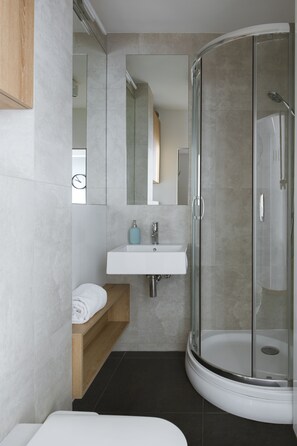 Apartment (Al. Solidarnosci 68) | Badezimmer