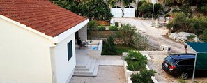 Hus - mod havet | Udsigt til gårdsplads