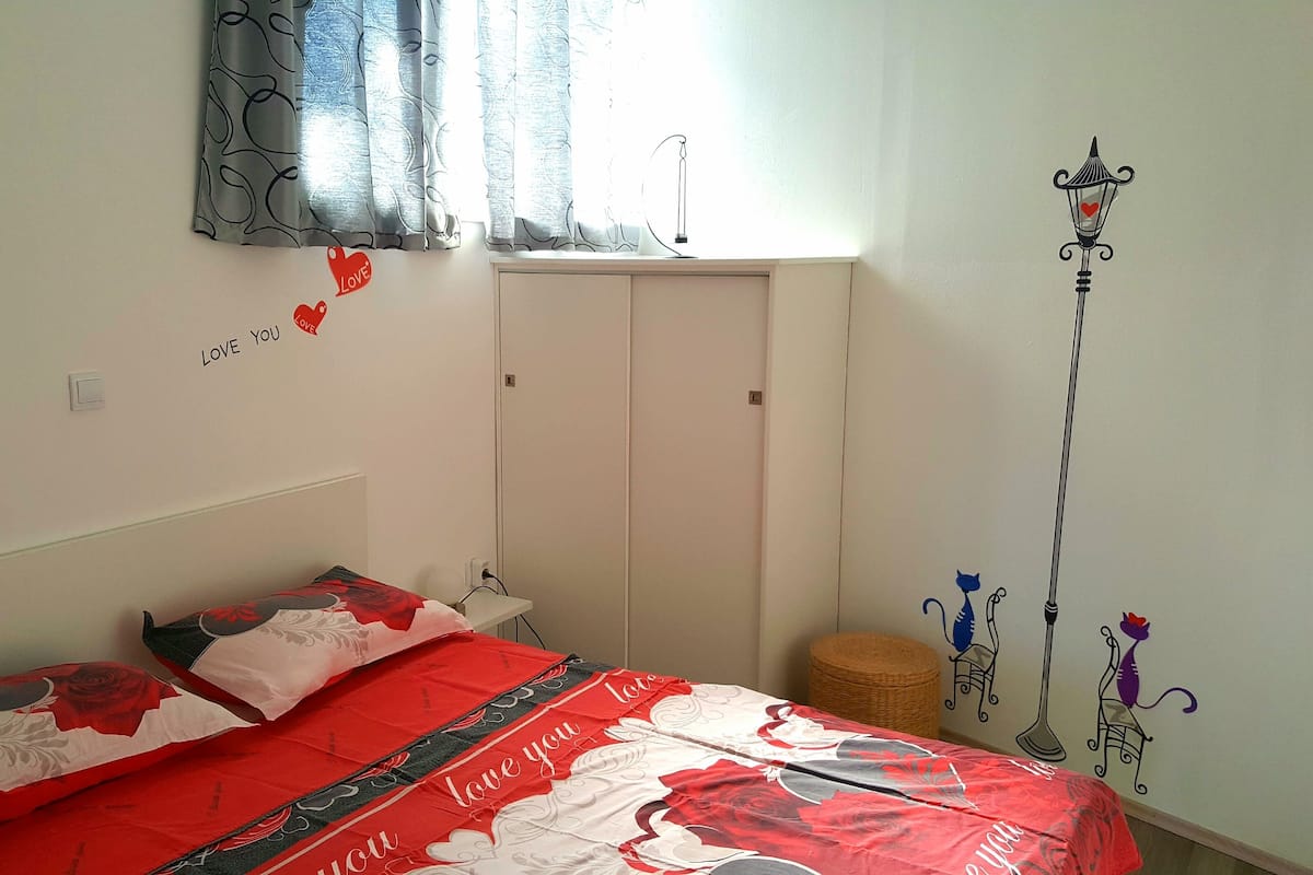 Apartment, 1 Bedroom (Sipak) | 1 bedroom, individually decorated, individually furnished, desk