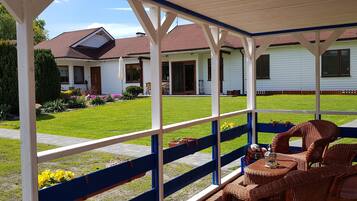 Cottage Standard, plusieurs lits, non-fumeurs | Terrasse/Patio