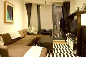 Living room - 1 Bedroom Apartment in Tower Bridge (London)