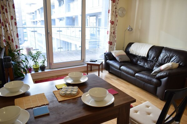 Apartment (1 Bedroom) | Living room